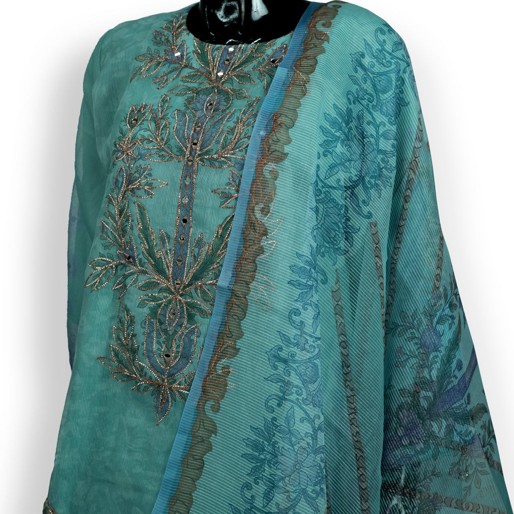Elegant Embroidered Style Three Piece Set | CD-WD17