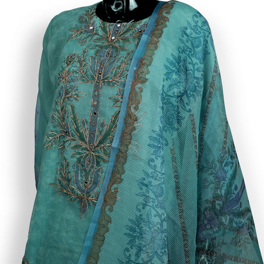Elegant Embroidered Style Three Piece Set | CD-WD17