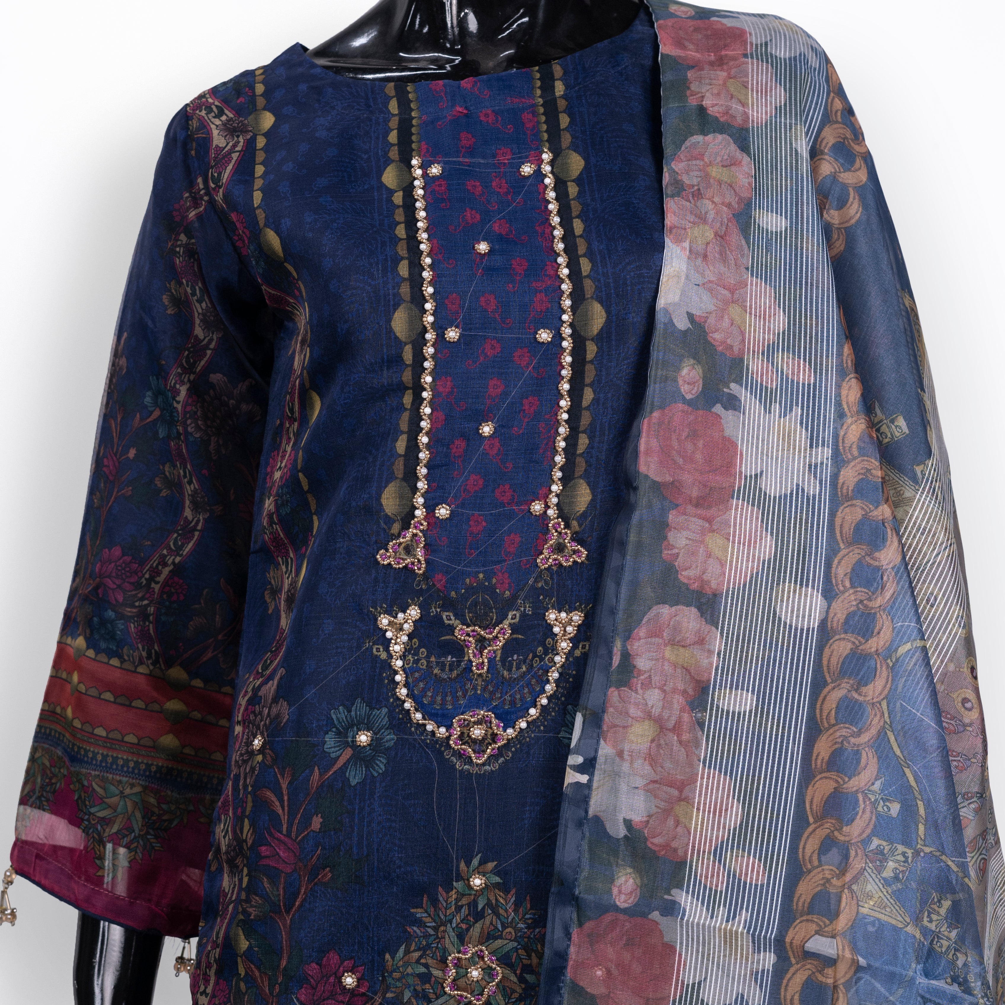 Luxury Embroidered Style Three Piece Set | CD-WD9