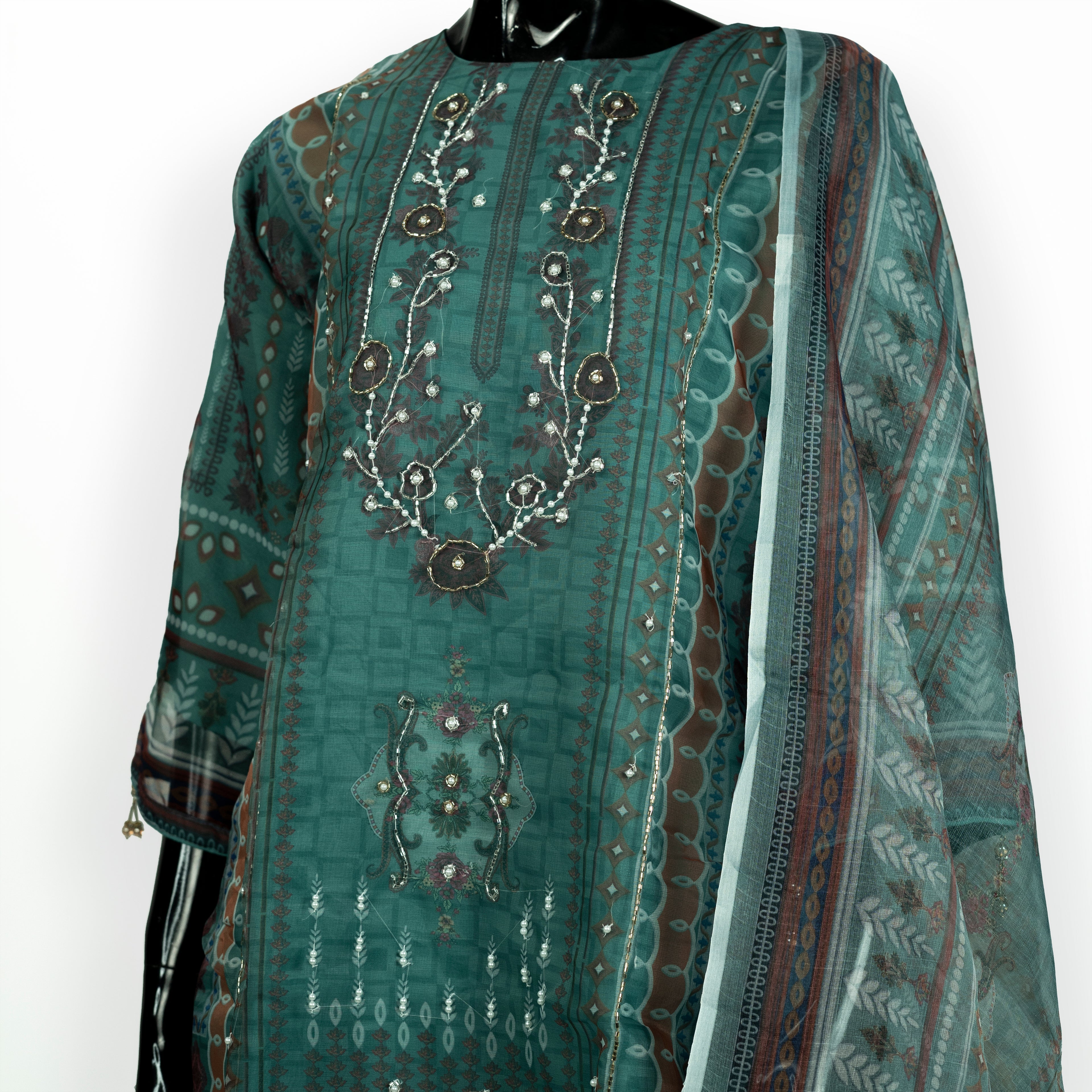 Classic Embroidered Three Piece Set with Stylish Dupatta | CD-WD3