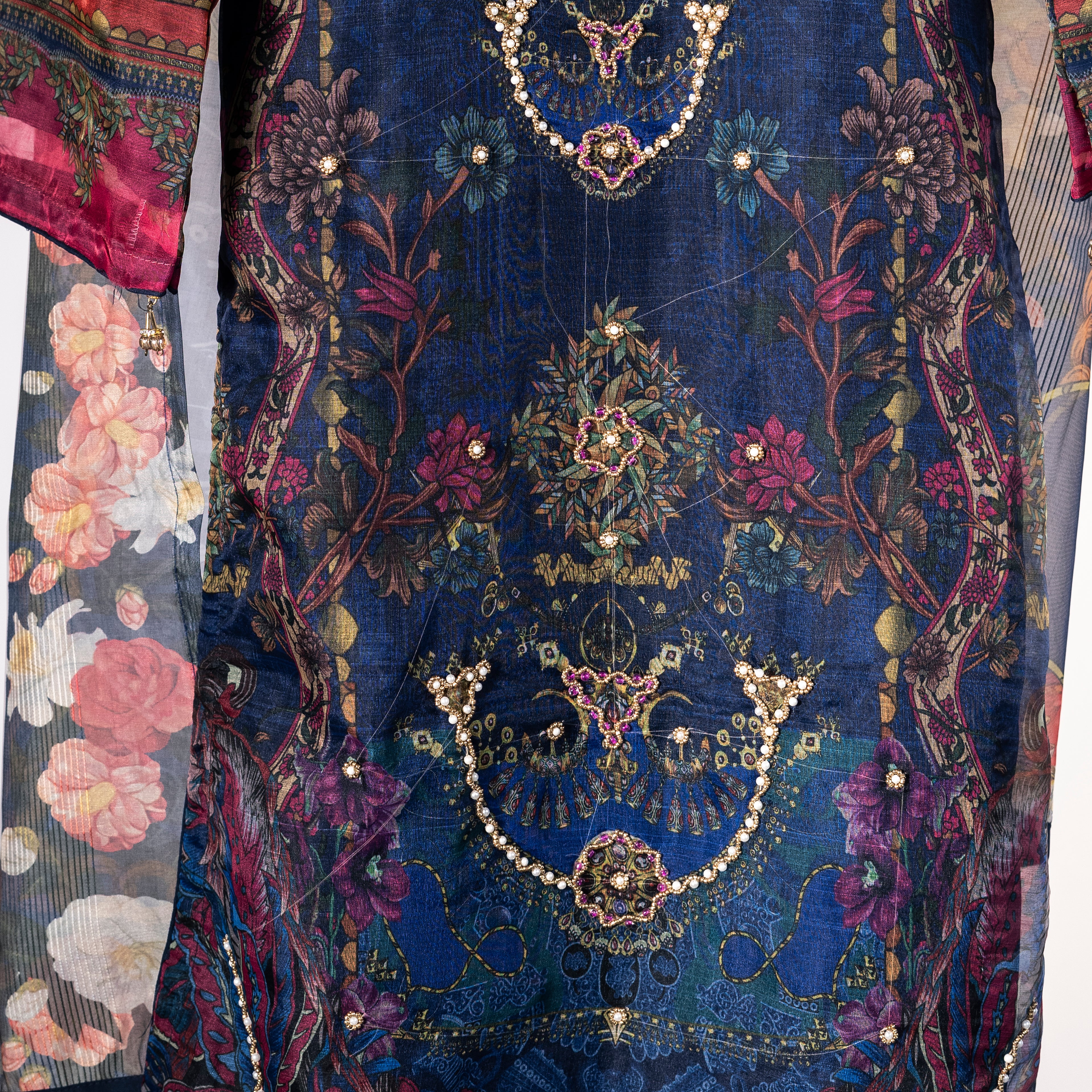 Luxury Embroidered Style Three Piece Set | CD-WD9